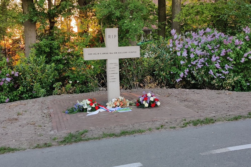 Memorial Lancaster JA902 Emmeloord