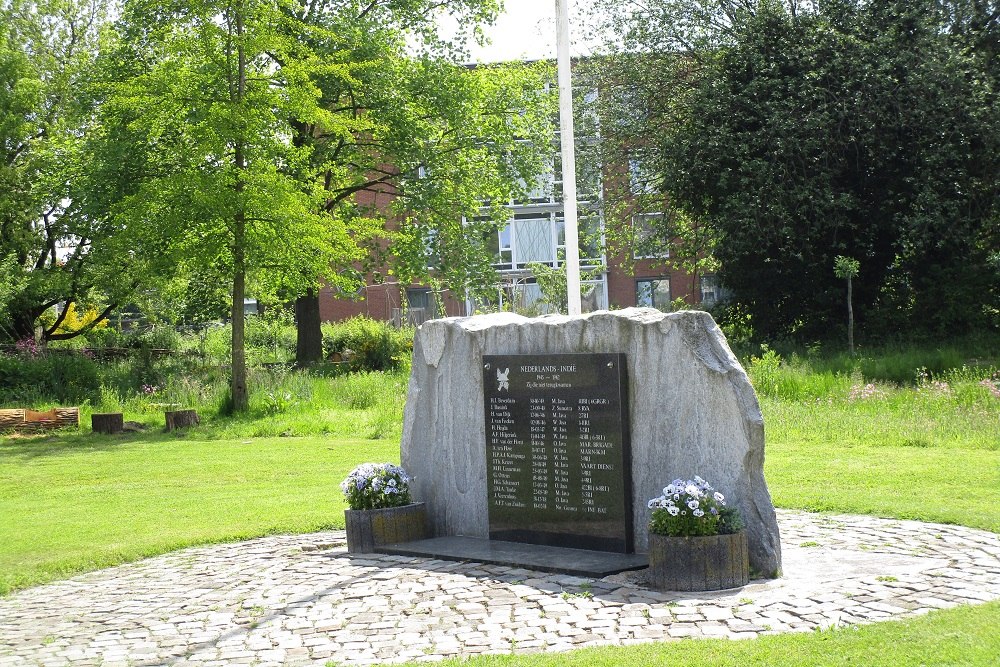 Monument Gevallen Militairen Nederlands Indi en Nieuw Guinea #3