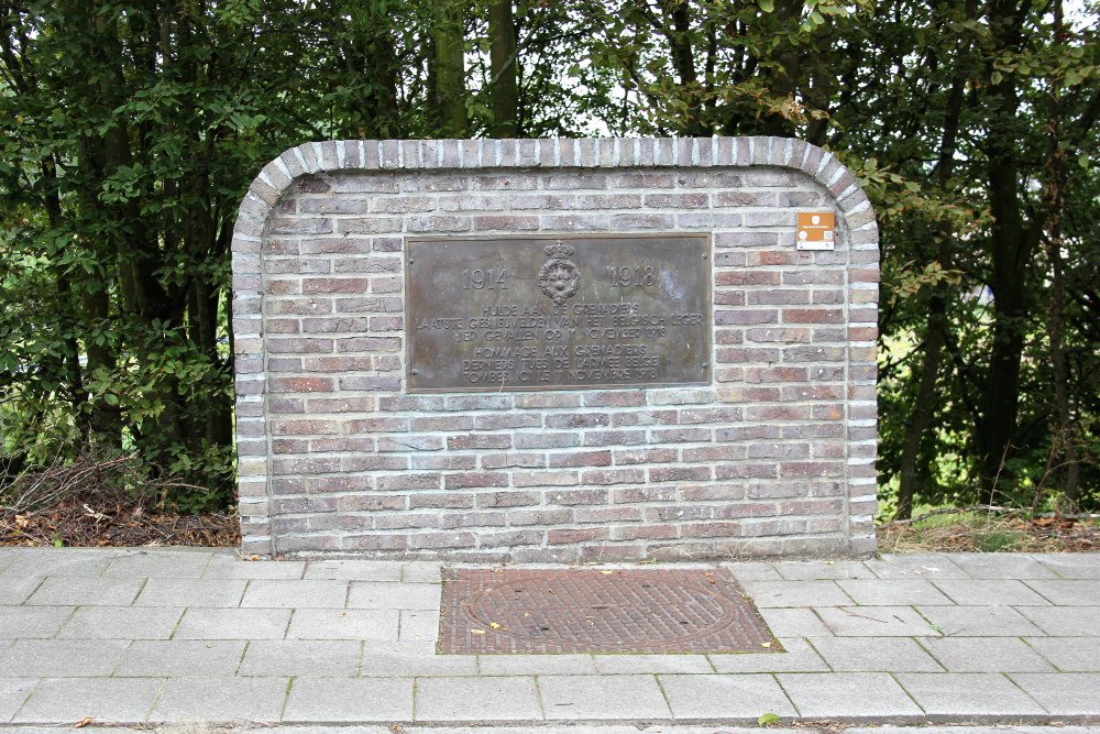 Memorial Grenadiers Eke #1