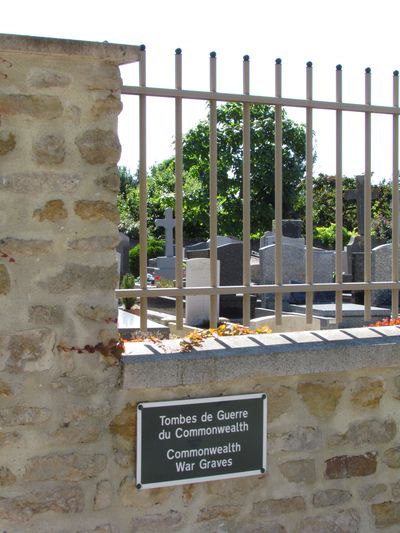 Commonwealth War Graves Bénouville #5