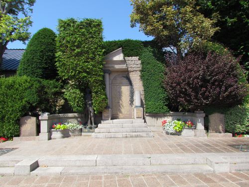 War Memorial Houlgate