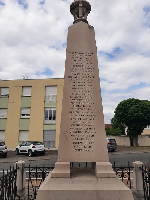 Oorlogsmonument Toulon-sur-Arroux #3