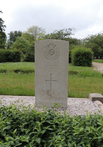 Commonwealth War Graves Wissenkerke #5