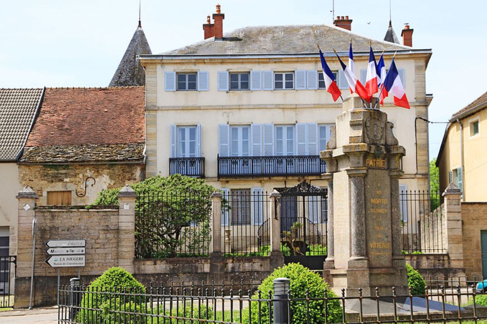 Oorlogsmonument Vitteaux #1