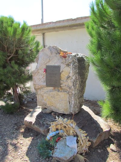 Monument Ondergedoken Geallieerden Sklavopoula #1