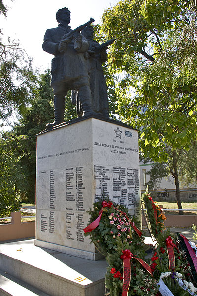 Monument Omgekomen Partizanen Jakovo #1