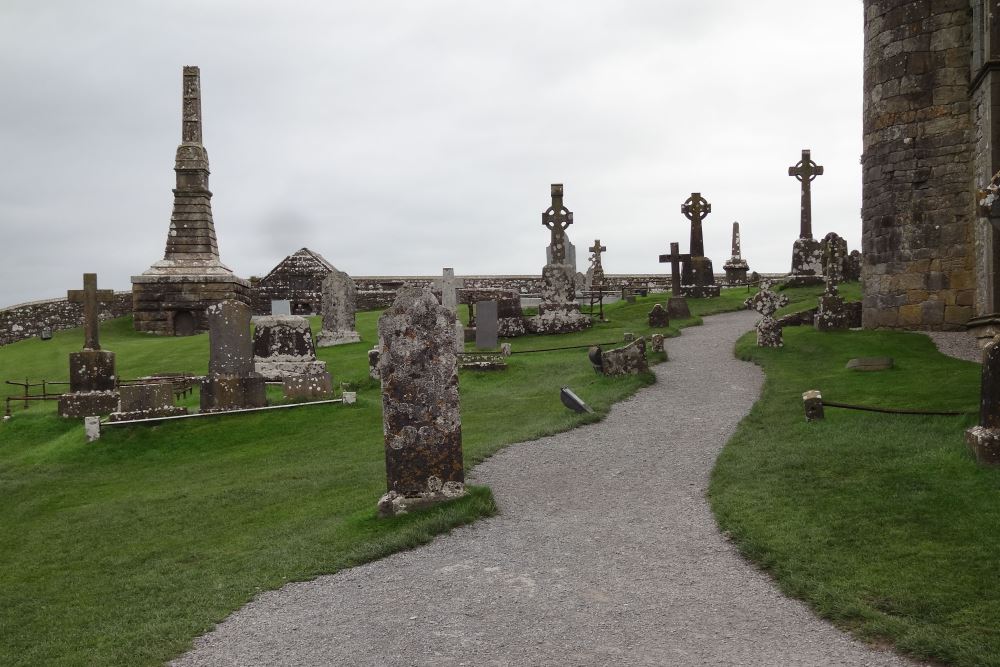 Commonwealth War Graves Rock of Cashel Graveyard