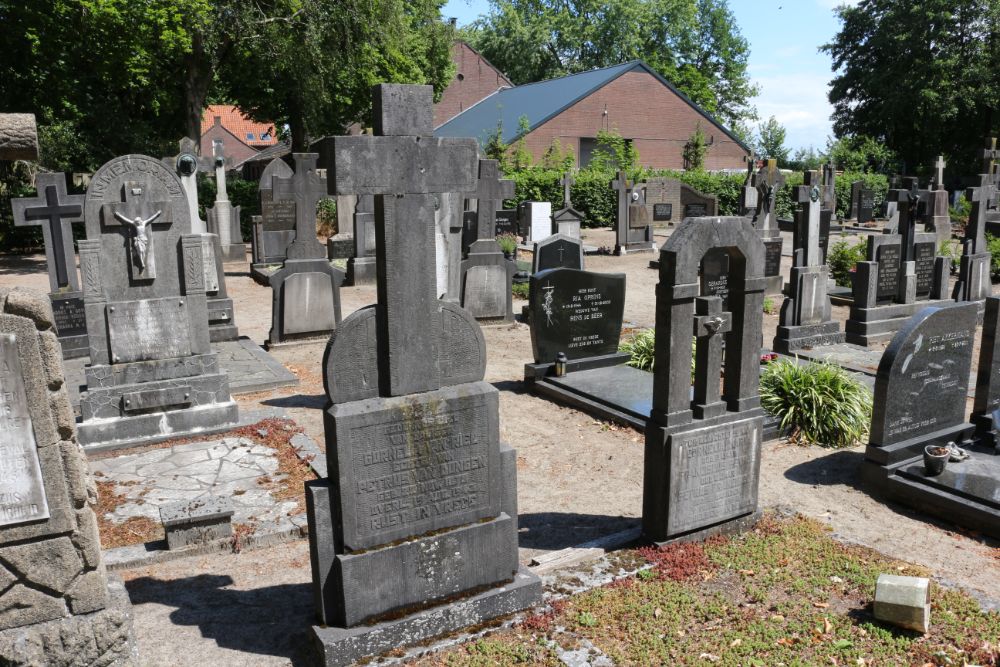 Graves Civilian Victims Catholic Cemetery Hulten #3