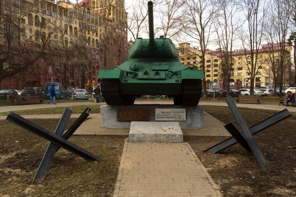 Monument Slag om Moskou (T-34/85 Tank) #3