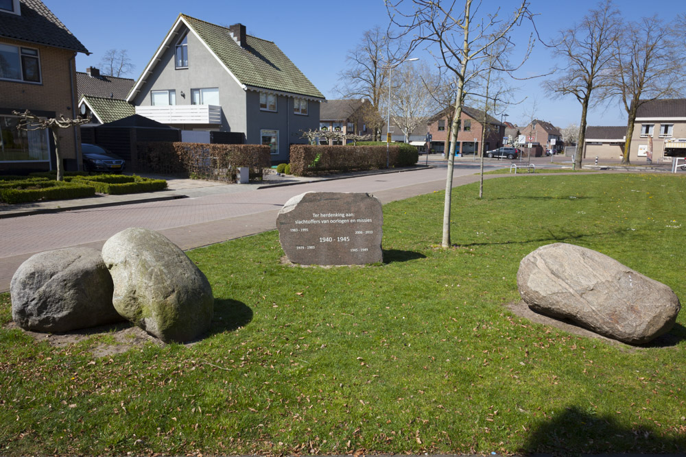 Bevrijdingsmonument Wekerom #2