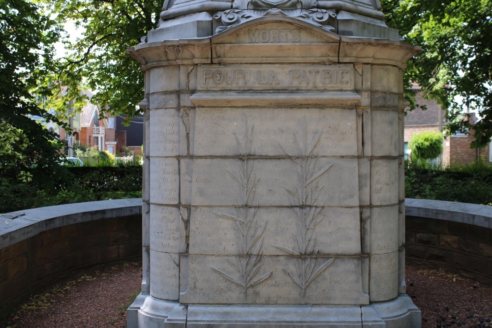 Oorlogsmonument Chapelle-lez-Herlaimont #3