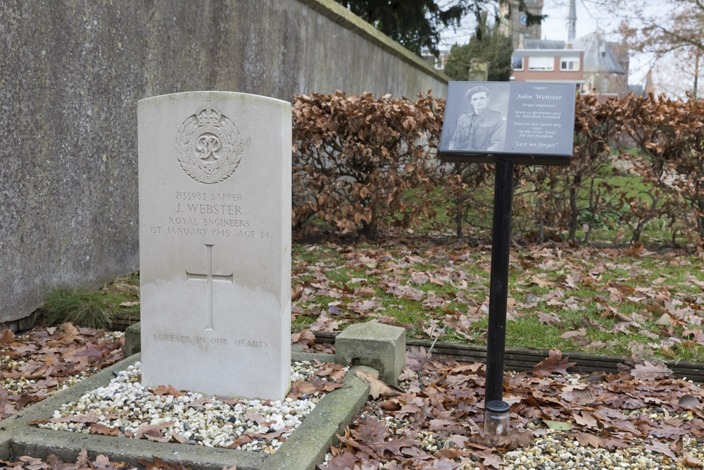 Commonwealth War Grave Protestant Cemetery Druten #1