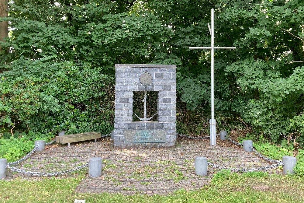 Monument Slachtoffers Marine en Handelsmarine Meppen #4