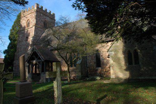 Commonwealth War Graves St. John the Baptist Churchyard