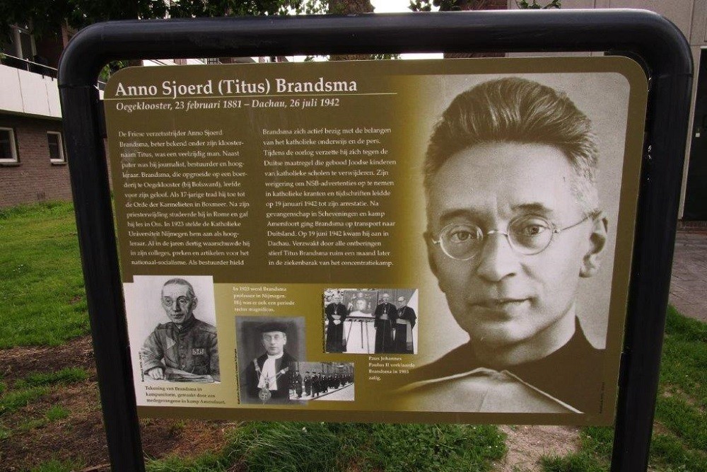 Information Panel Resistance Titus Brandsma #1