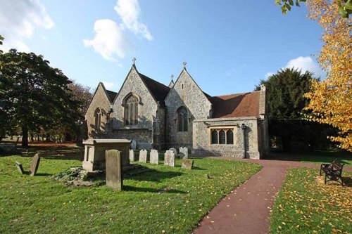 Commonwealth War Graves All Saints Churchyard