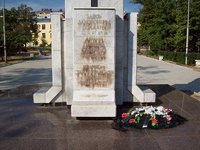 Massagraf Sovjet Soldaten Gagarinpark #2