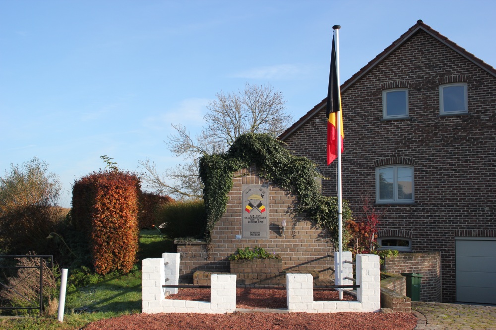 Oorlogsmonument Muizen #1