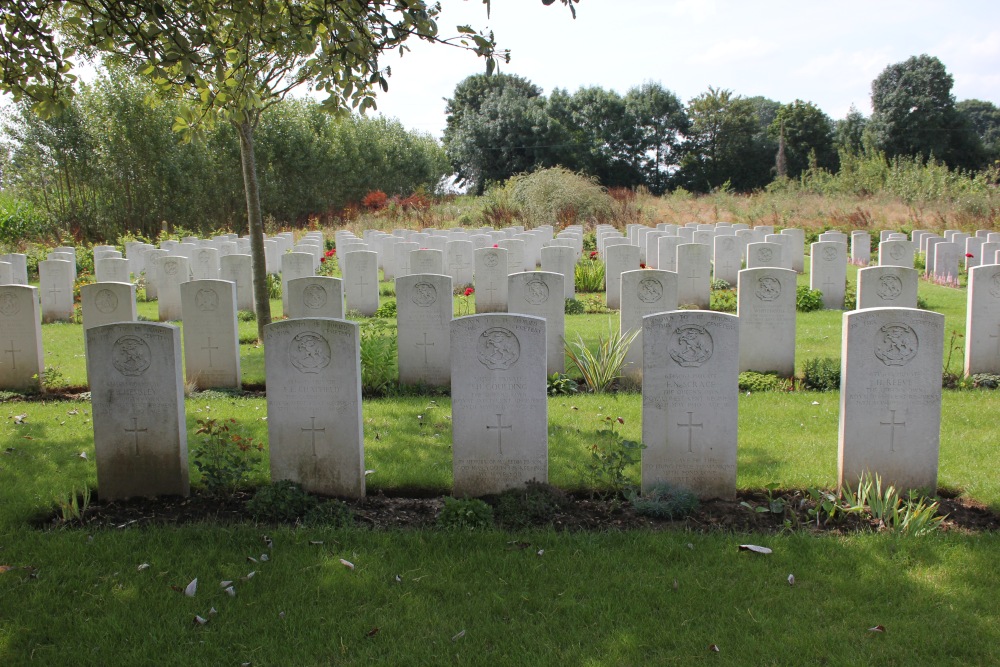 Commonwealth War Cemetery Le Grand Hasard #5