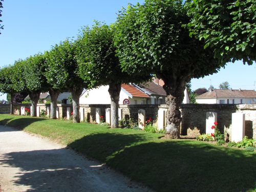 Commonwealth War Graves Ranville #2