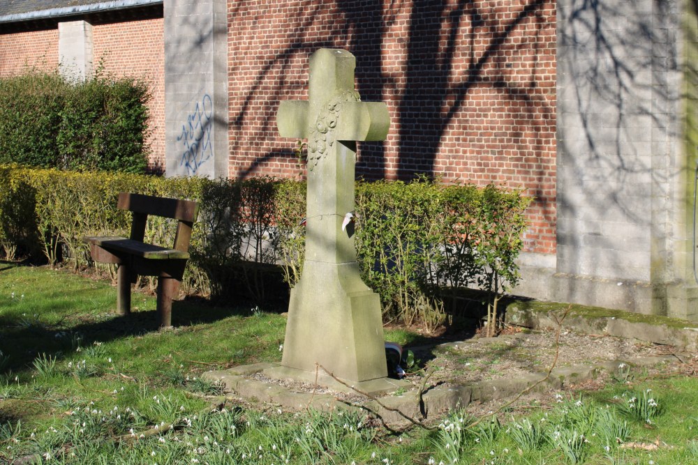 Monument Oudstrijder Adolphe Decroly #1