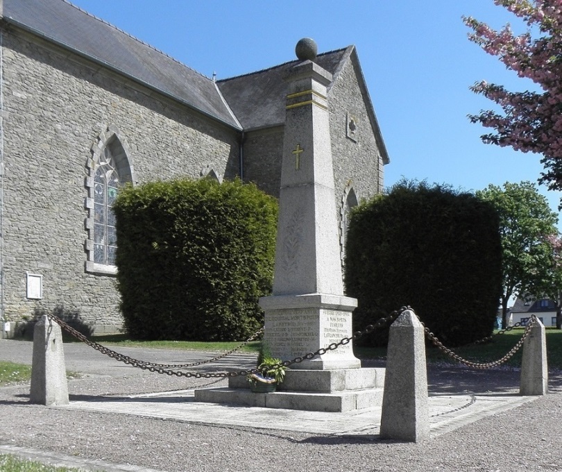 Oorlogsmonument Bobital #1