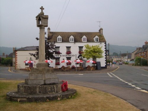 Oorlogsmonument Kings Stanley #1