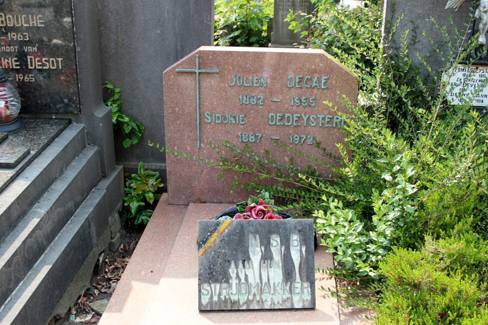 Belgian Graves Veterans Adinkerke #2