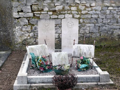 Commonwealth War Graves Saint-Gilles Churchyard #1