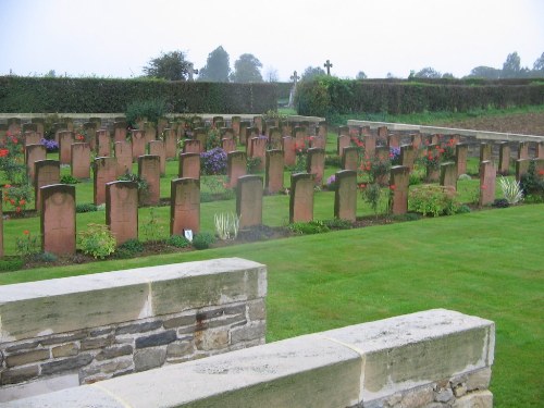 Oorlogsgraven van het Gemenebest Courcelles-au-Bois Extension