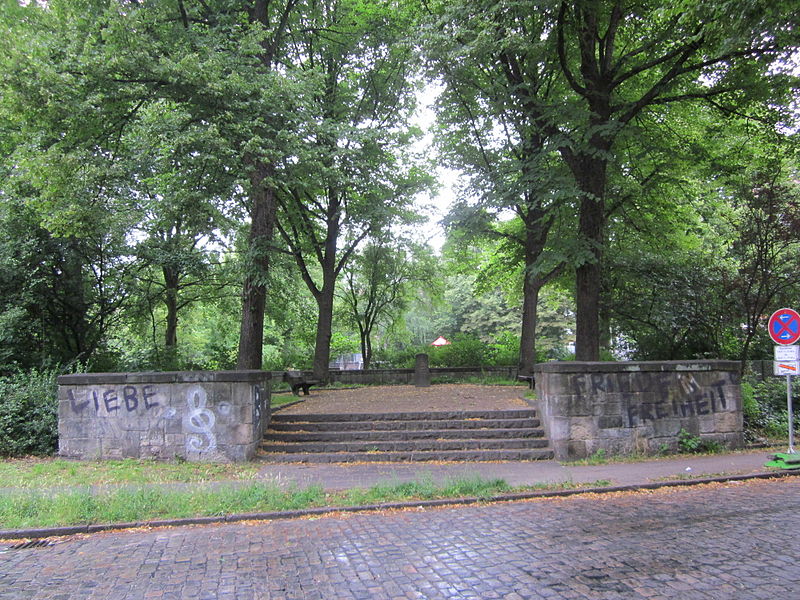 Siege Cemetery Hamburg #1