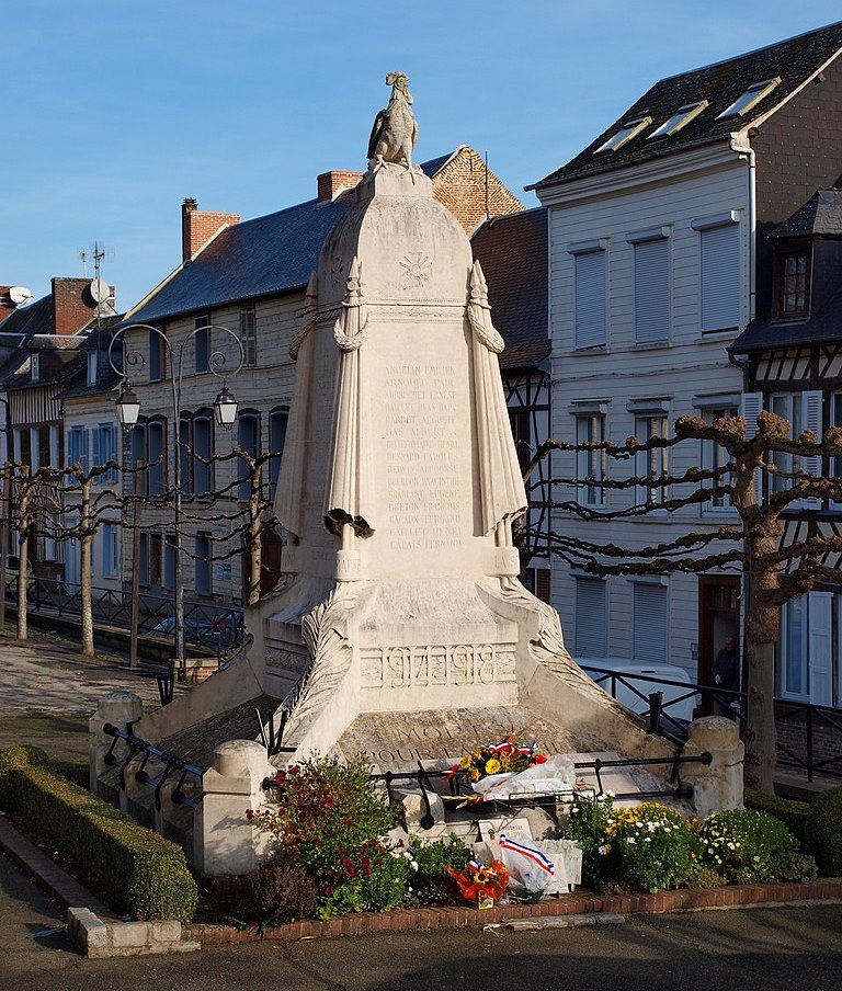 War Memorial Aumale #1