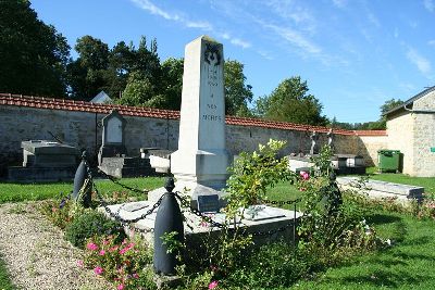 Oorlogsmonument Oinville-sur-Montcient