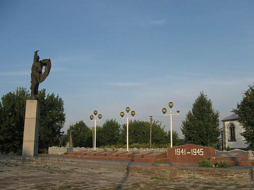 Mass Grave Soviet Soldiers Holoskiv #1