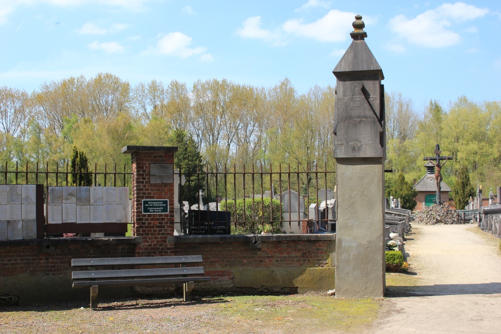 Commonwealth War Graves Onze-Lieve-Vrouw-Waver #1
