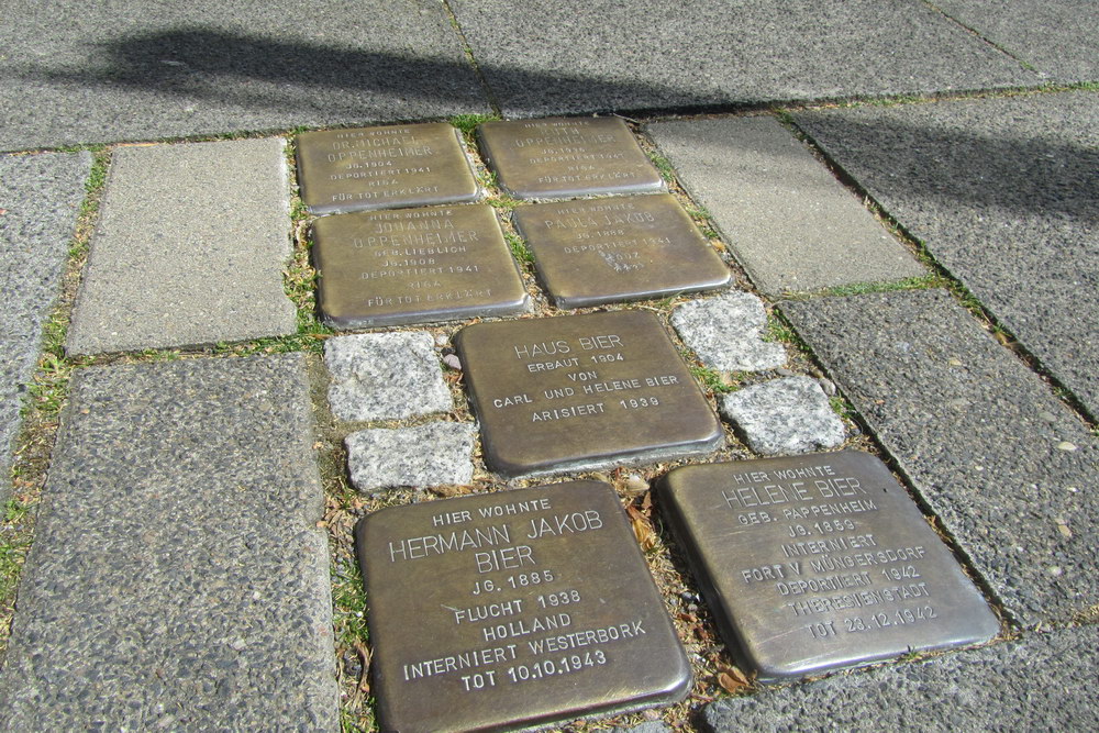 Stolpersteine Hülchrather Straße 6 #1