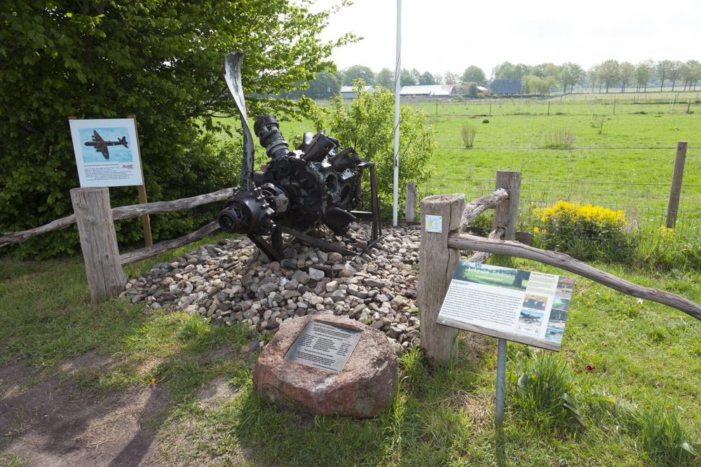 Memorial Crash Short Stirling Bomber Markelo #1