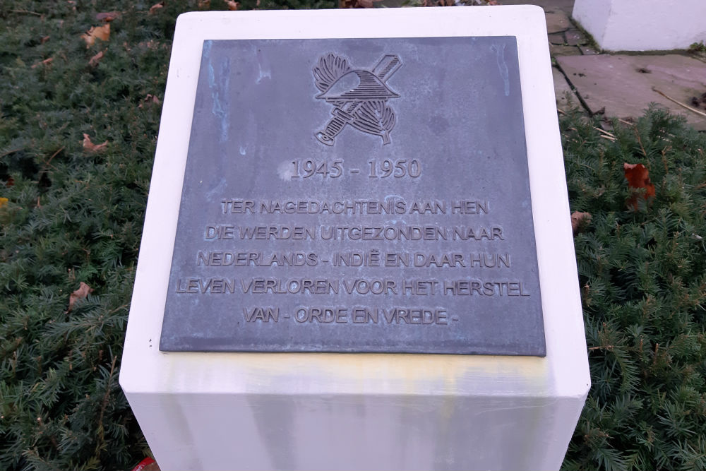 War Memorial Oudenbosch #2