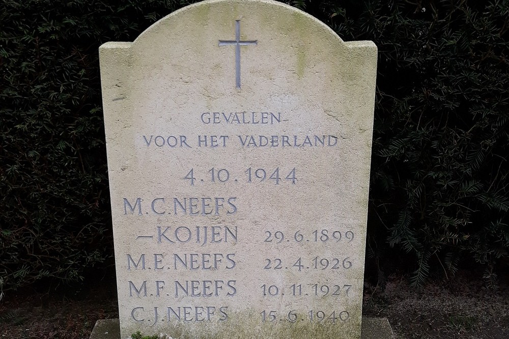 Nederlandse Oorlogsgraven Neefs Rooms Katholieke Kerkhof Rijsbergen #2
