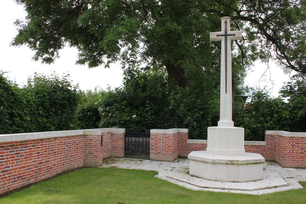 Oorlogsgraven van het Gemenebest Bucquoy Extension #1