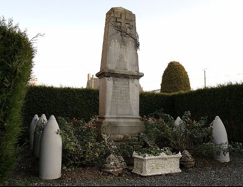 Oorlogsmonument Les Moutiers-en-Cinglais #1