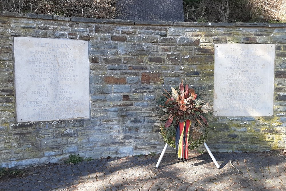 Oorlogsmonument Hellenthal #3