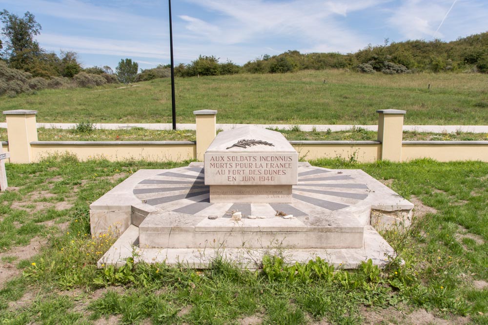 French War Cemetery Fort des Dunes Leffrinckoucke #5