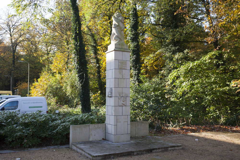 Oorlogsmonument Doorn #1