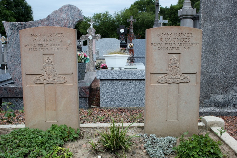 Commonwealth War Graves Steenvoorde #5