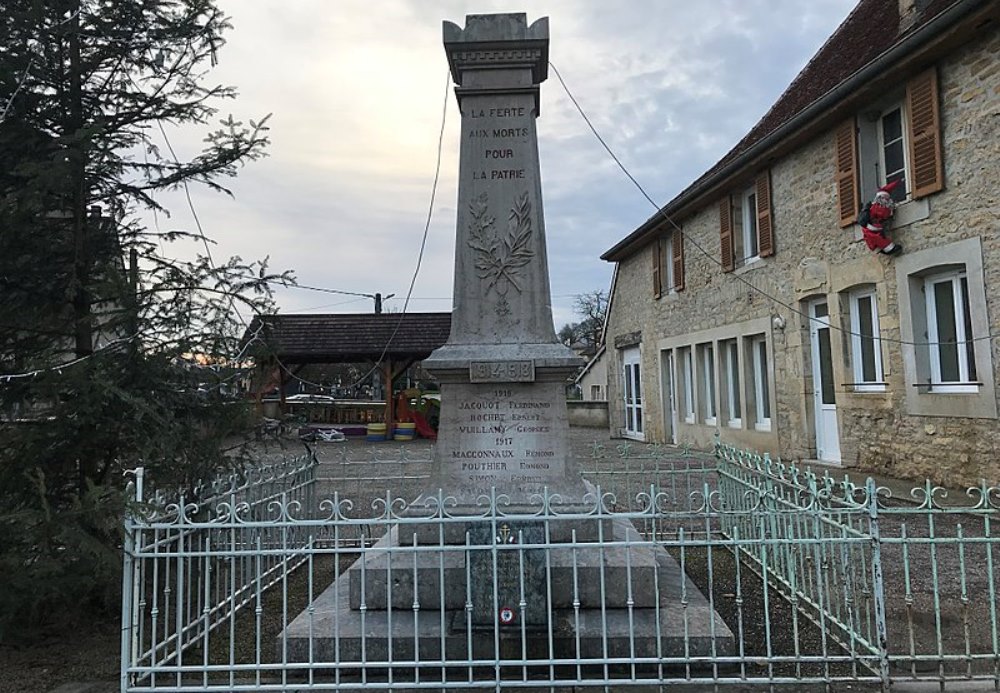 Oorlogsmonument La Ferté #1