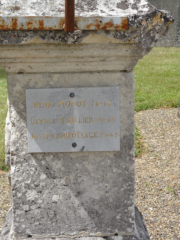 Oorlogsmonument Bourguignon-sous-Coucy #1