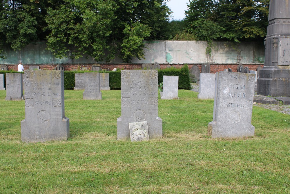 Belgian Graves Veterans Froyennes #1