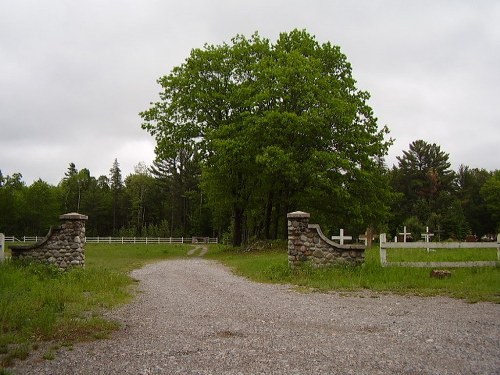 Commonwealth War Grave Garden River Roman Catholic Cemetery