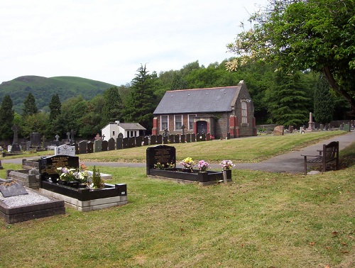 Commonwealth War Graves Taff's Well Cemetery #1